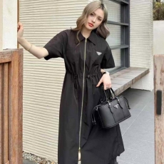 프라다 수입 풀집업 반팔 하프 드레스