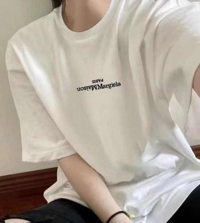 메종마르지엘라 디스토티드 로고 반팔 티셔츠