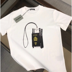 발렌시아가 passport 프린팅 티셔츠