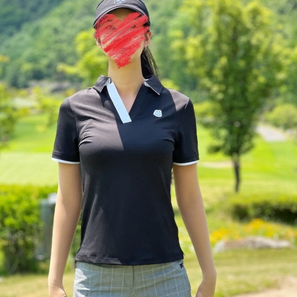 페어 라이어 시그니처 오픈넥 반팔 티셔츠