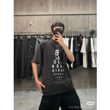 발렌시아가 티셔츠