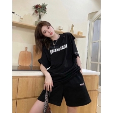 발렌시아가 티셔츠