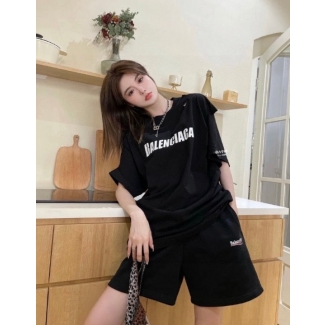 발렌시아가 티셔츠