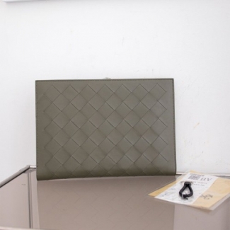 [BOTTEGA VENETA]  빅 인트레치아토 오픈 파우치