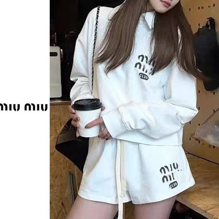 MU 카라맨투맨 반바지 셋업