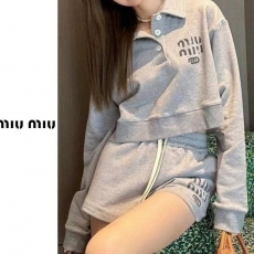 MU 카라맨투맨 반바지 셋업